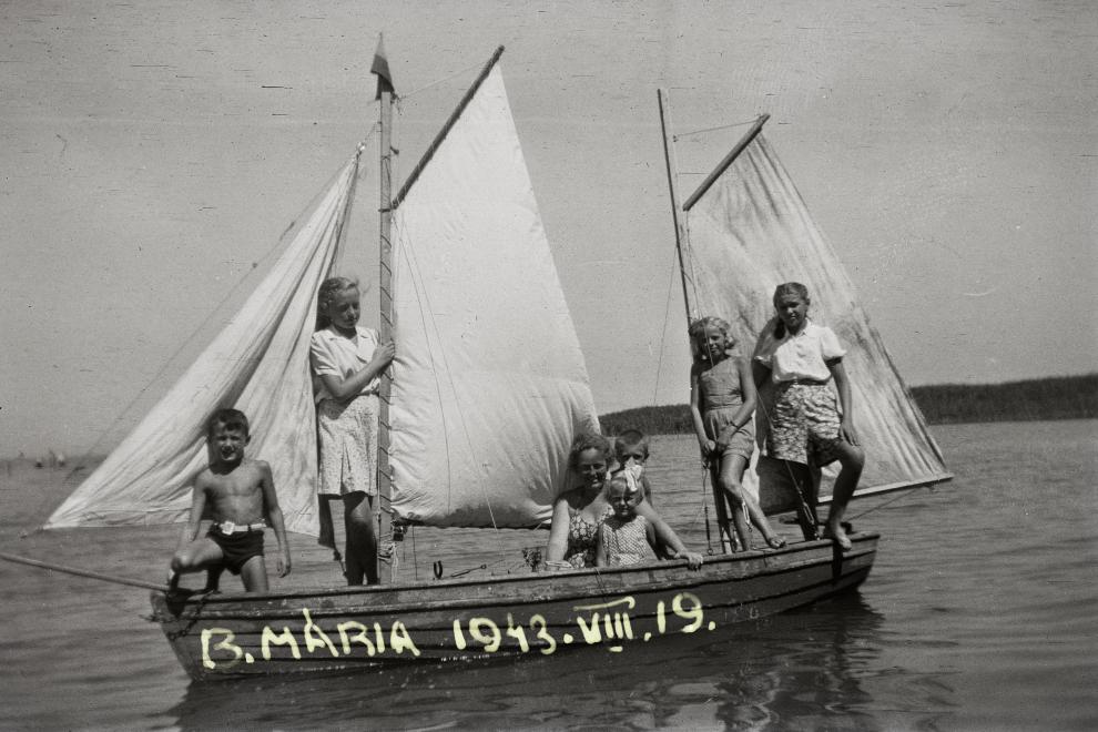 1943 Balatonmária, Kétárbócos vitorláshajó, fotó © Fortepan