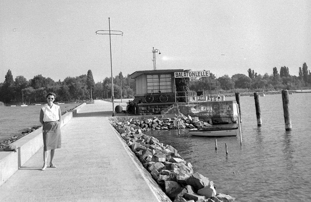 1961 Balatonlelle, Hajóállomás, fotó © Gyöngyi