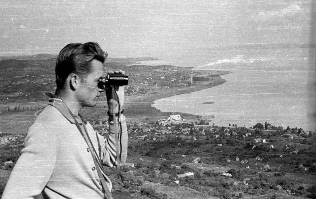 1956 Ábrahámhegy, Kilátás a Balatonra, fotó © Lipovits Károly